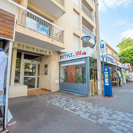 Apartament Le Semiramis *